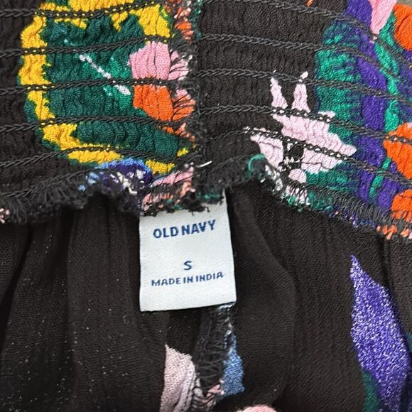 Old Navy Floral Print Smocked off shoulder top Size Small Off Shoulder - Picture 7 of 8